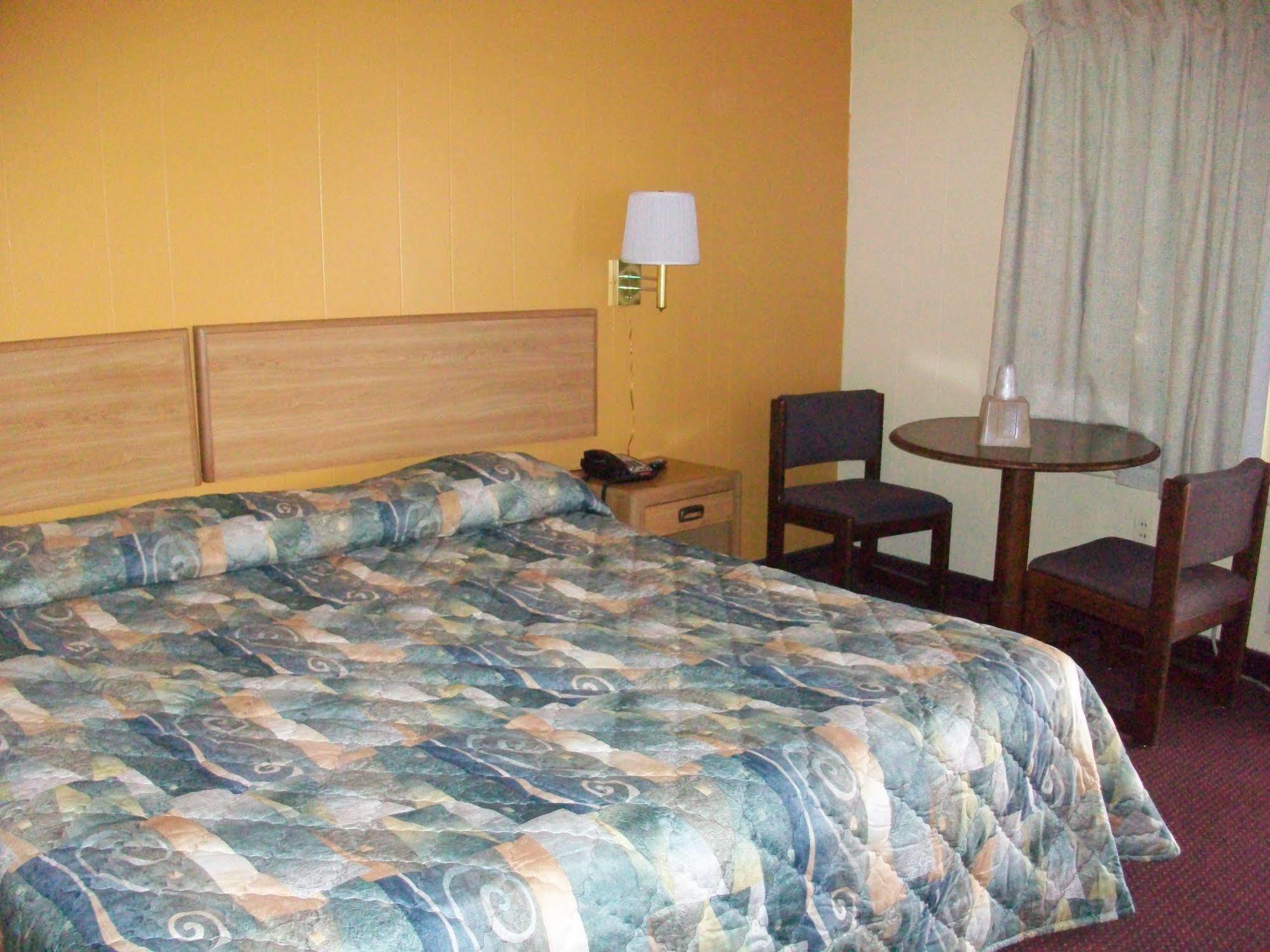 Skyland Inn - Bristol Hilander Park Εξωτερικό φωτογραφία