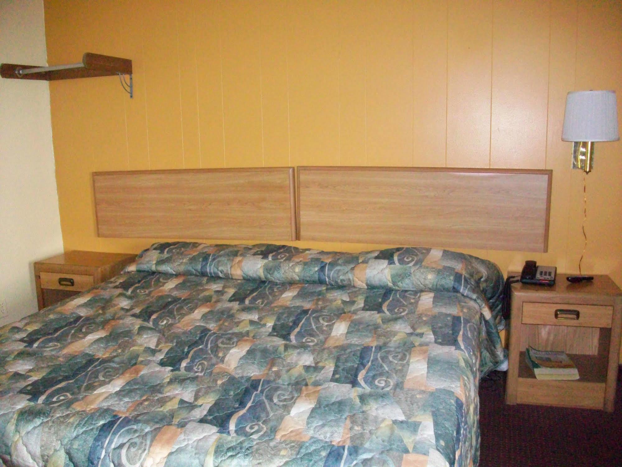 Skyland Inn - Bristol Hilander Park Εξωτερικό φωτογραφία